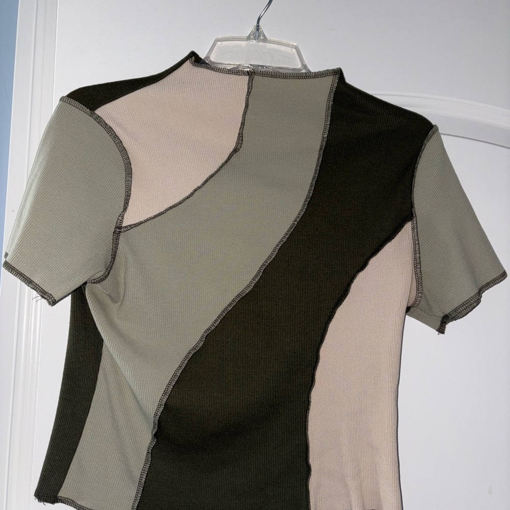 Colorblock Short Sleeve Top